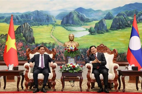 越老建交60周年：越共中央检查委员会主任陈锦秀访问老挝