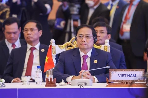 东盟峰会：范明政总理出席东盟与各伙伴国领导人会议