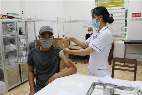 11月12日越南新增新冠肺炎确诊病例近300例