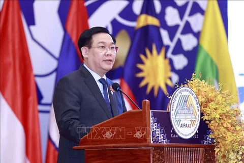 越南国会主席王廷惠出席并在AIPA-43上发表讲话