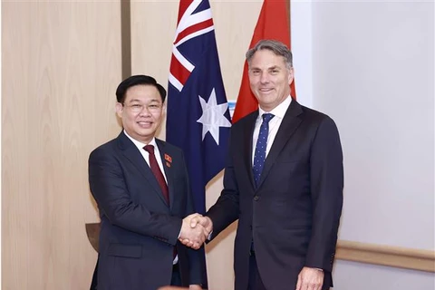 越南国会主席王廷惠会见澳大利亚副总理兼国防部长