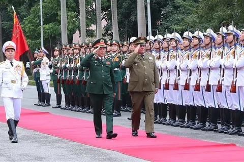 古巴武装力量政治主任对越南进行正式访问