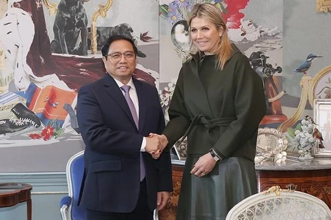 越南政府总理范明政会见荷兰王后马克西马
