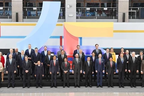 越南政府总理范明政出席东盟—欧盟建立关系45周年纪念峰会