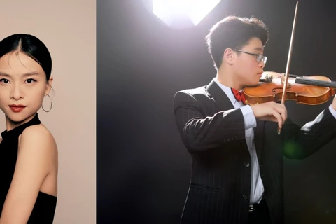 越南两青年音乐才俊在胡志明市演绎门德尔松和普罗科菲耶夫作品