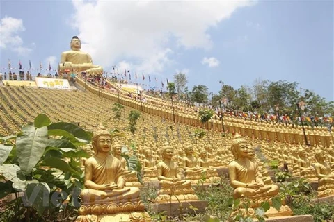 柬埔寨建造世界最高佛像
