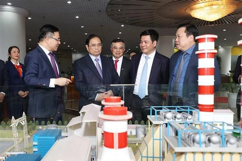 政府总理范明政：越南国家石油与天然气集团在保障国家能源安全中扮演重要角色