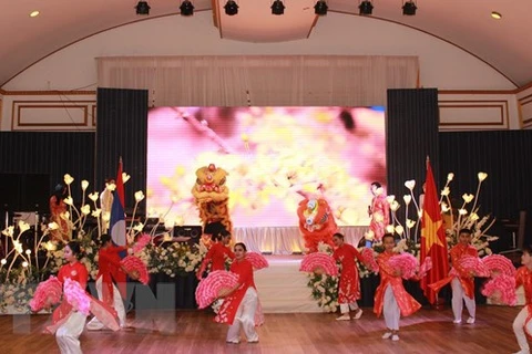 越南驻老挝占巴色省巴色总领事馆举办2023年迎春活动