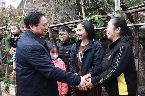 越南政府总理范明政出席南定省 “欢聚过年—团员之春”活动