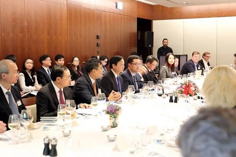 世界经济论坛2023年年会：越南政府副总理陈红河出席绿色金融和可持续发展对话