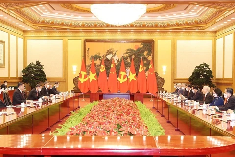 越中建交73周年：两国高级领导互致贺电