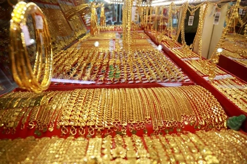 2月3日上午越南国内一两黄金卖出价下降30万越盾