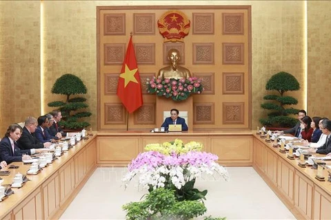 越南政府总理范明政会见欧盟-东盟商务理事会和越南欧洲商会代表团