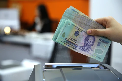 越南各家银行连续降低贷款利率 支持企业发展生产经营