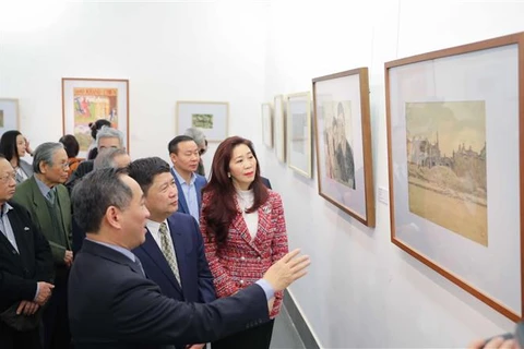《越南文化纲要》颁布80周年：“画家是战士”专题展开幕