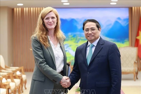 越南政府总理范明政会见美国国际开发署署长萨曼莎·鲍尔