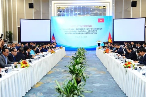 越柬经济、文化、科技合作联合委员会第二十次会议在河内召开