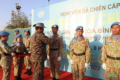 越南四号二级野战医院荣获“为联合国维和事业”勋章