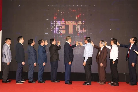 越南国际电子培训中心正式揭牌启运