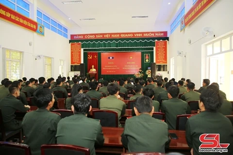 山罗省举行老挝人民军干部越南语培训班