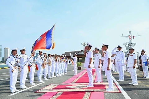 越柬海军召开关于联合巡逻的经验总结会议
