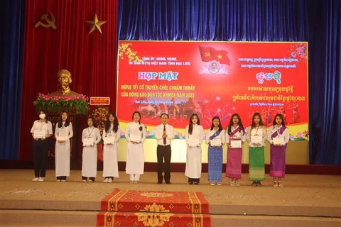 2023年高棉族传统新年见面会在薄辽省举行