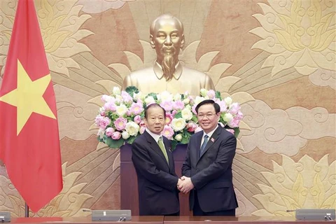 越南国会主席王庭惠会见日越友好议员联盟主席