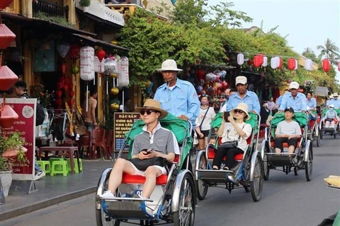瑞士为越南广南省建设绿色旅游活动提供支持 