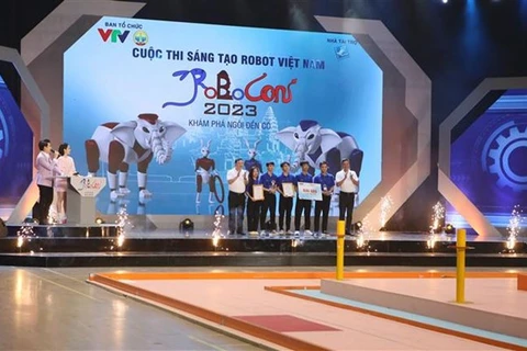 越南工业大学获得2023 年越南机器人大赛冠军