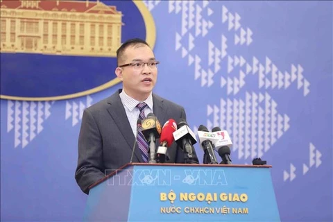 越南外交部例行记者会：越南一直密切观察东海上一切演变
