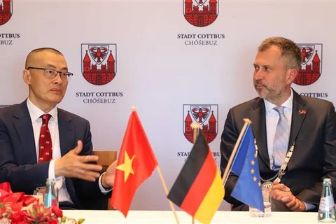 德国科特布斯市加强与越南的合作关系