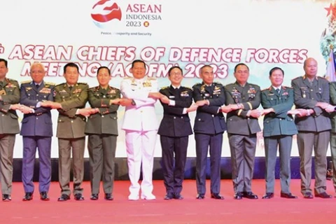 越南为东盟各国防务合作作出积极贡献