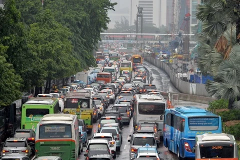 印度尼西亚呼吁民众积极使用公交车以保护环境