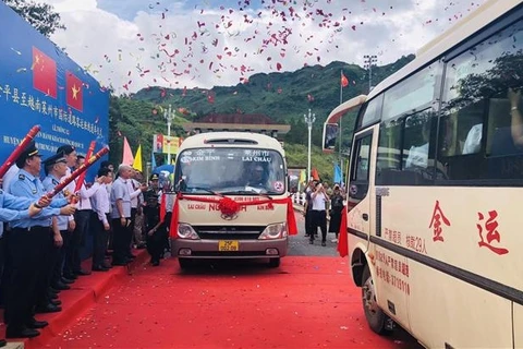 越南莱州至中国云南国际道路客运班线正式通车