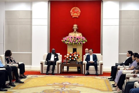 科特迪瓦共和国国民议会副议长率团访问广宁省
