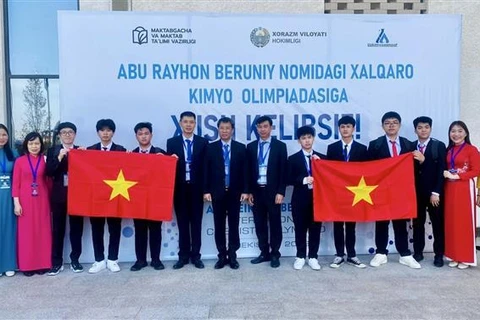 越南在第一届阿布•雷汗•比鲁尼国际化学奥林匹克竞赛中获团体第一名