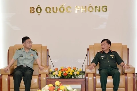 越南国防部副部长黄春战上将会见中国驻越国防武官