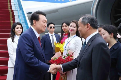 韩国总统尹锡悦抵达河内 开始对越南进行访问