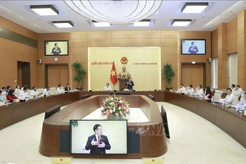 国会主席王廷惠就全球青年议会论坛会议准备工作主持召开会议