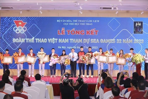 越南代表团参加第32届东南亚运动会总结仪式举行