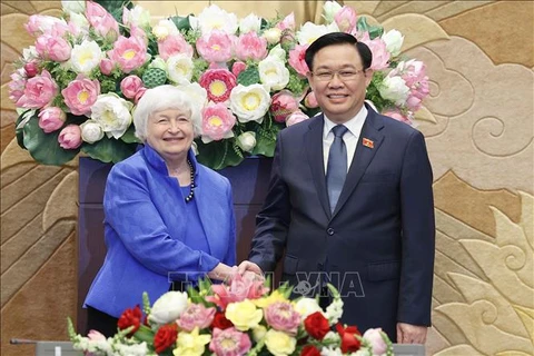 越南国会主席王廷惠会见美国财政部长珍妮特·耶伦
