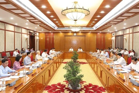 越共中央政治局和书记处就经济社会发展情况发表意见