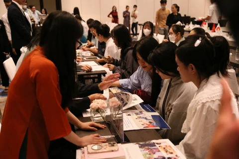 日本和歌山县为岘港市大学生带来就业机会