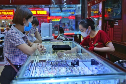 7月28日上午越南国内黄金卖出价下降15万越盾