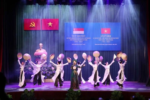 越南与新加坡建交50周年纪念活动在胡志明市举行