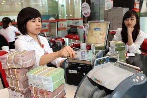 7月31日上午越南国内市场越盾对美元汇率中间价下调14越盾