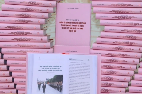 阮富仲总书记关于国防战略的书籍：展现知识的高度、敏锐的创造性思维