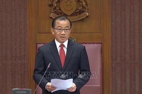 新加坡新任国会议长宣誓就职