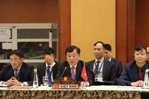 越南出席东盟国防高级官员会议