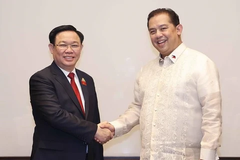 越南国会主席王廷惠会见菲律宾众议院议长